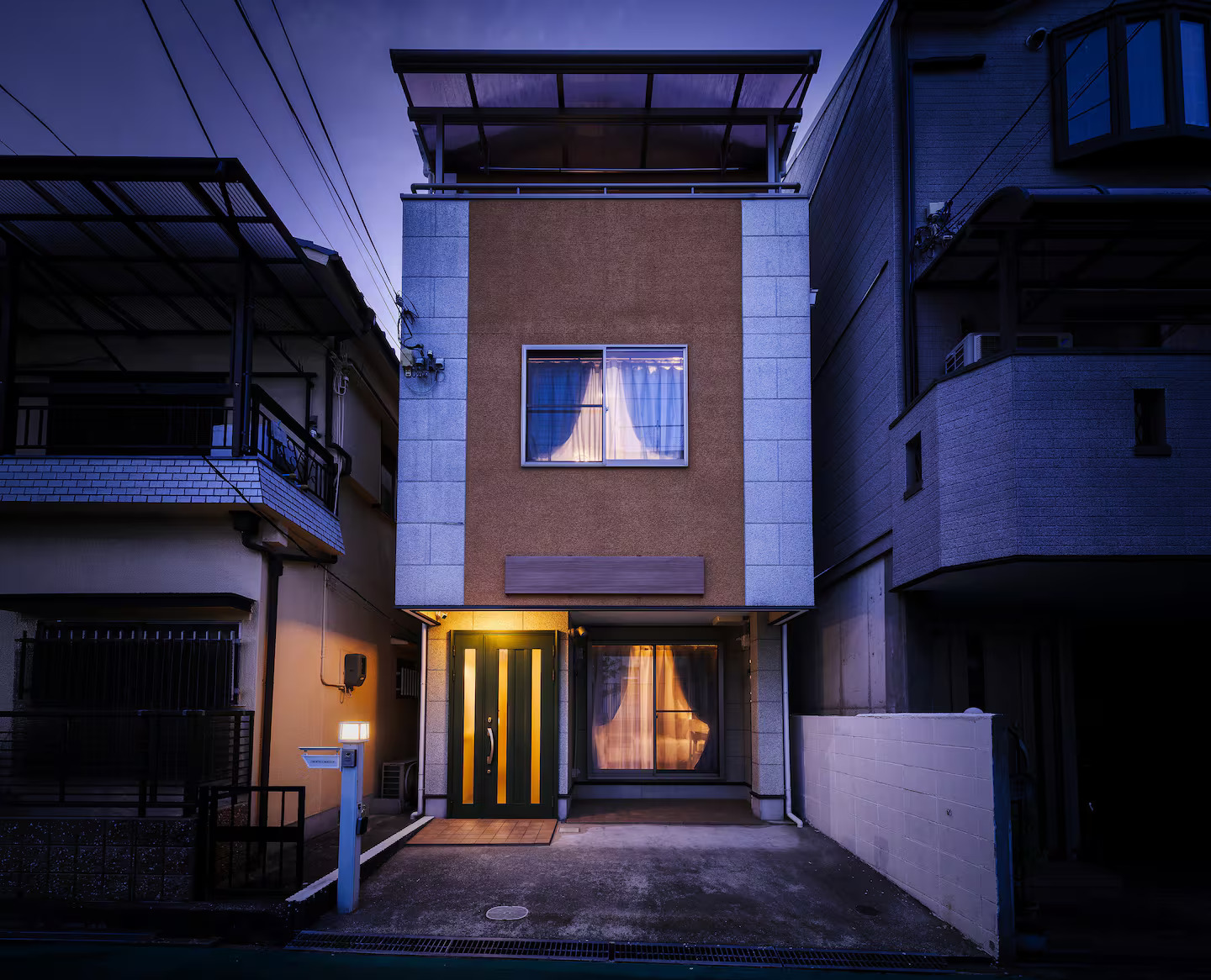 Haven Kukan Entryway Accent Structure