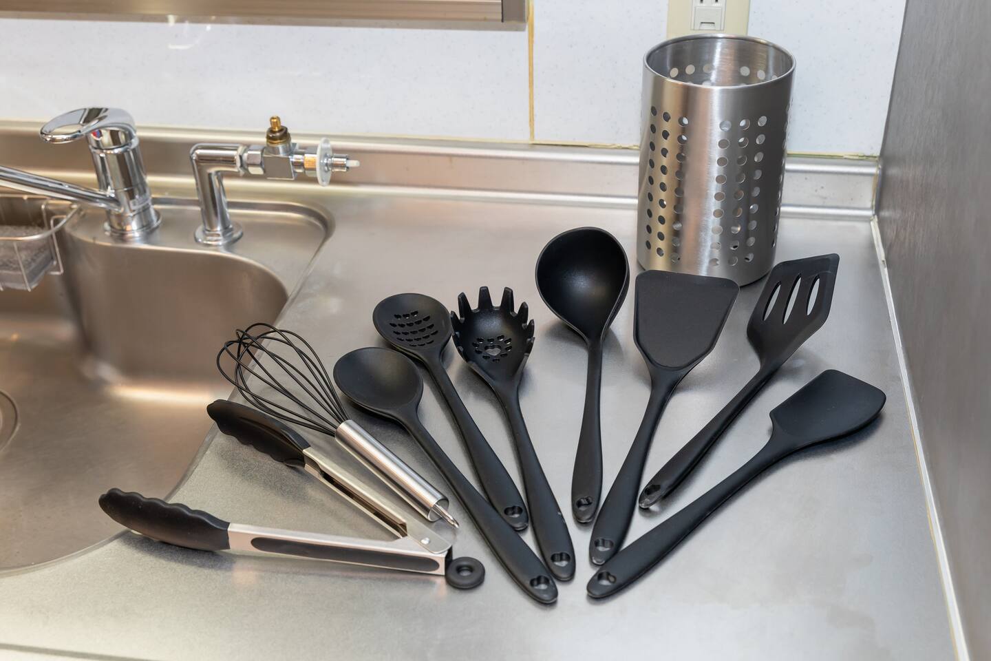 Matte Black Cooking Utensils Set